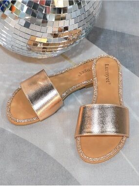 NEW Women’s size 9 rose gold rhinestone sandal slide shoe